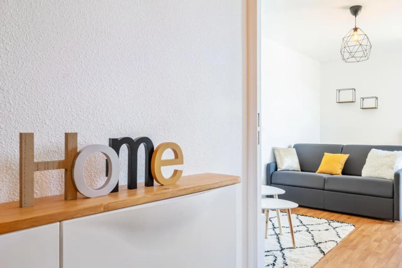 Nice Flat W Balcony And Garage In Vannes 5 Min To The Beach - Welkeys Apartment