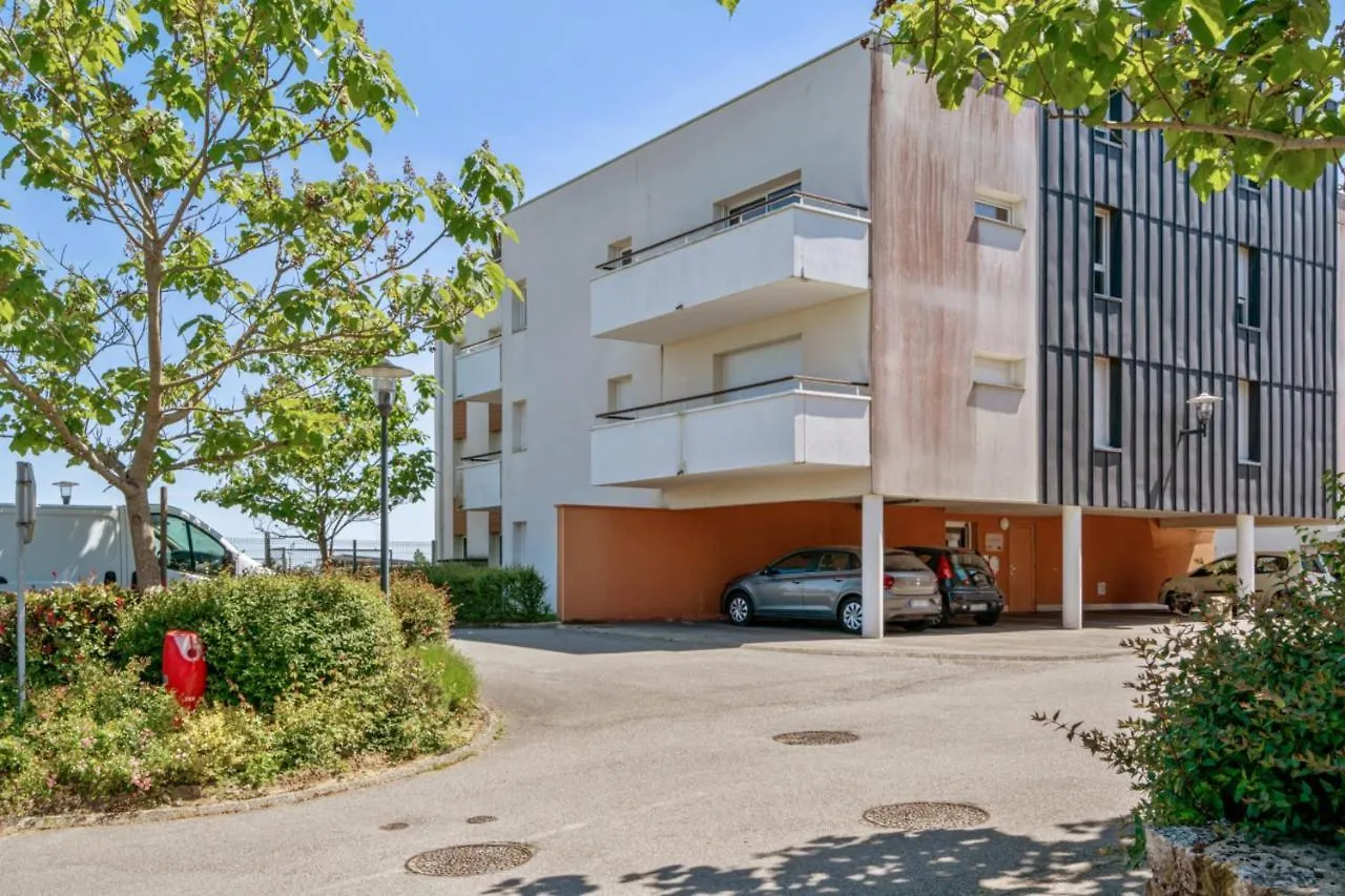 Nice Flat W Balcony And Garage In Vannes 5 Min To The Beach - Welkeys Apartment